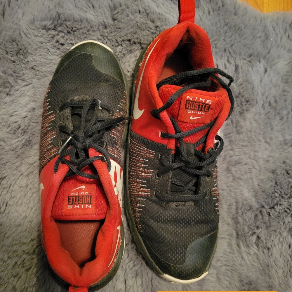 NIKE Sneakers